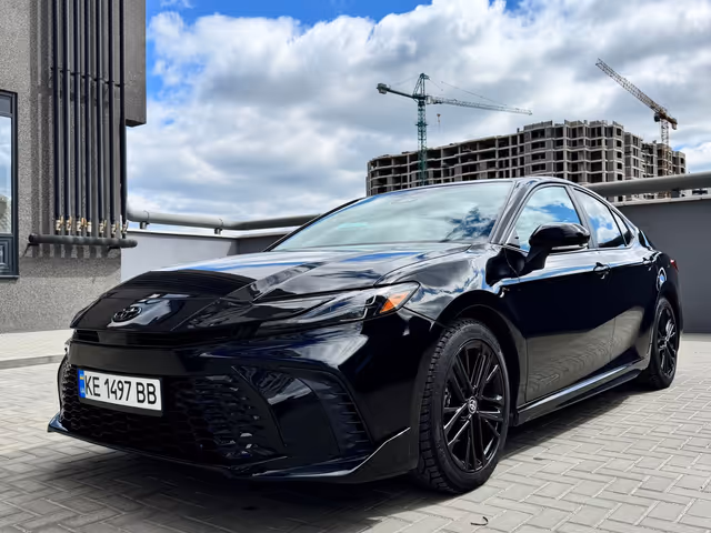 Toyota Camry - зображення 1