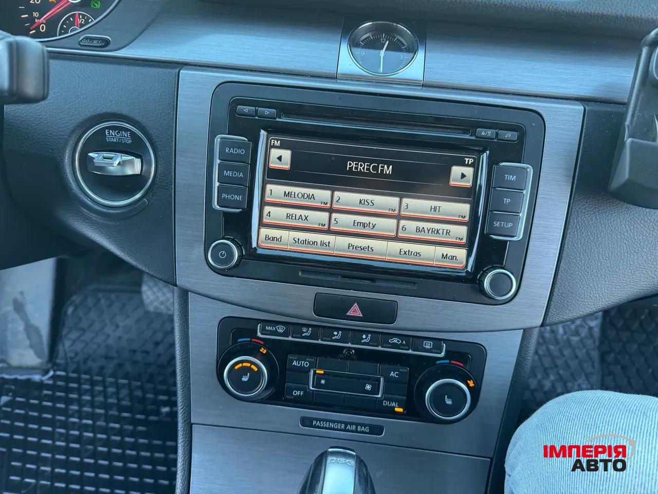 Volkswagen Passat - фото 12