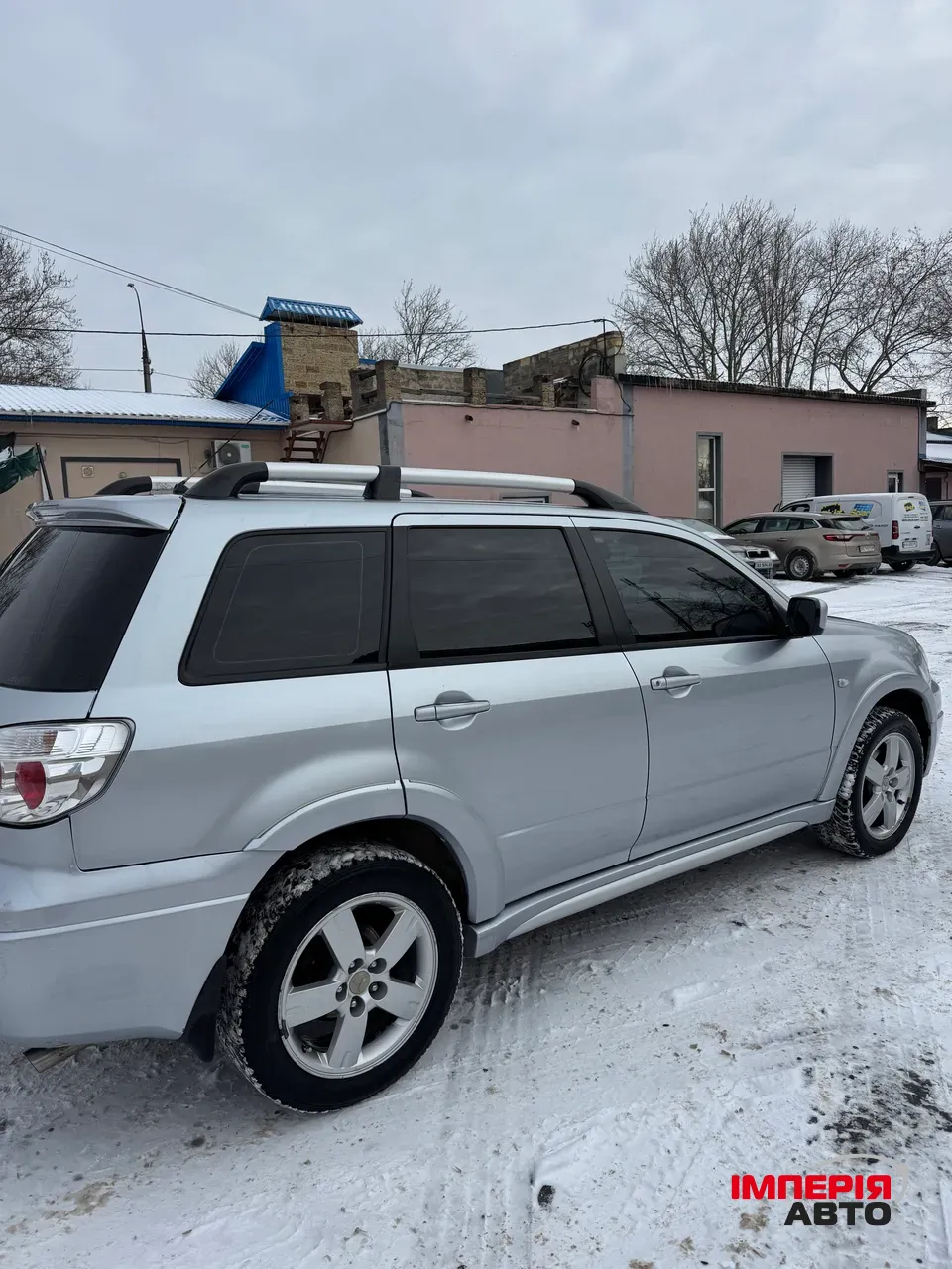 Mitsubishi Outlander - фото 6