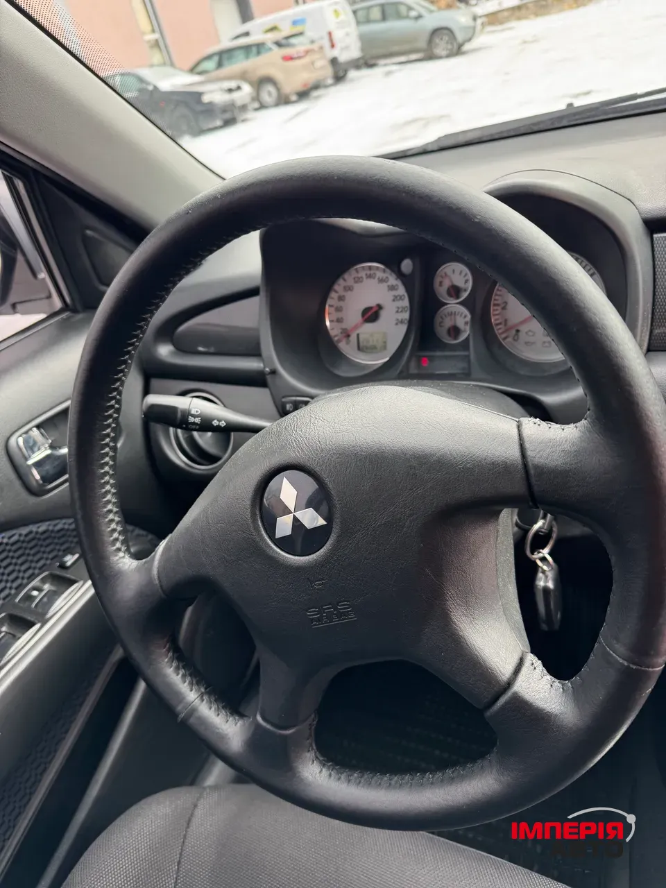 Mitsubishi Outlander - фото 8