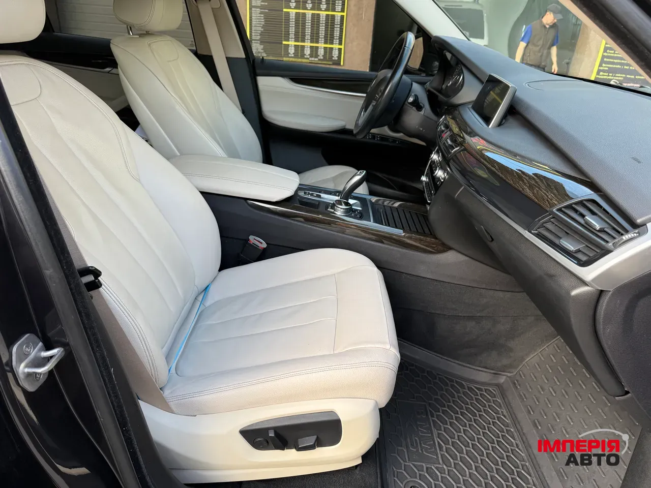 BMW X5 - фото 27