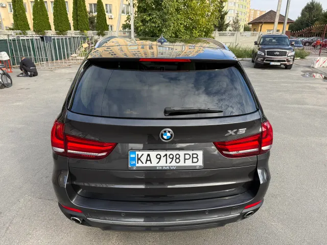 BMW X5 - фото 5