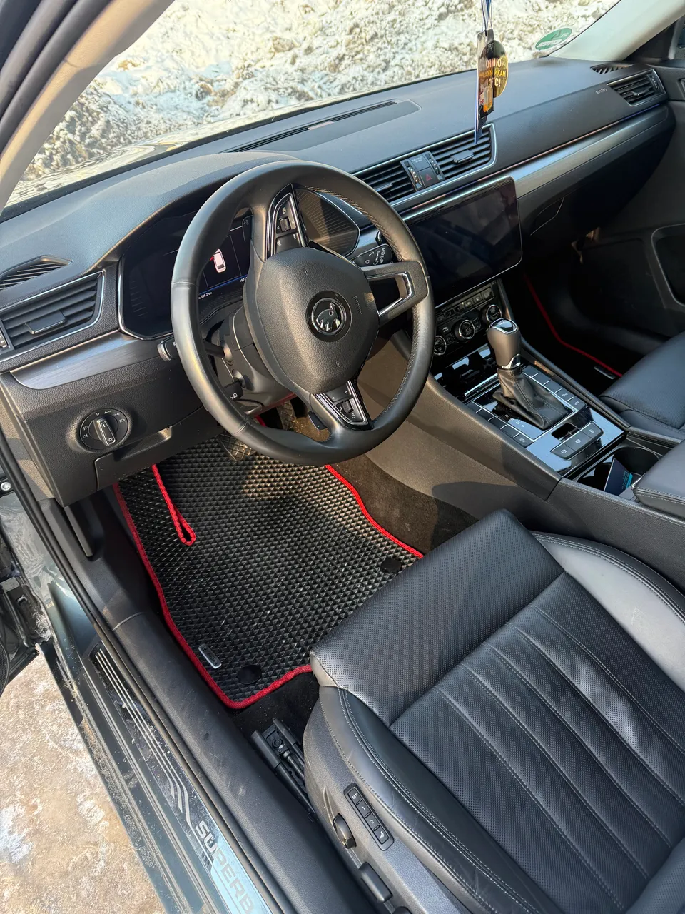 Skoda Superb - фото 6