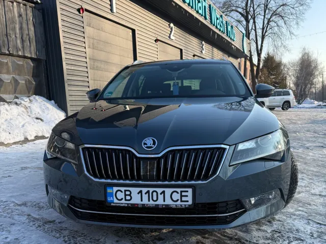 Skoda Superb - фото 1