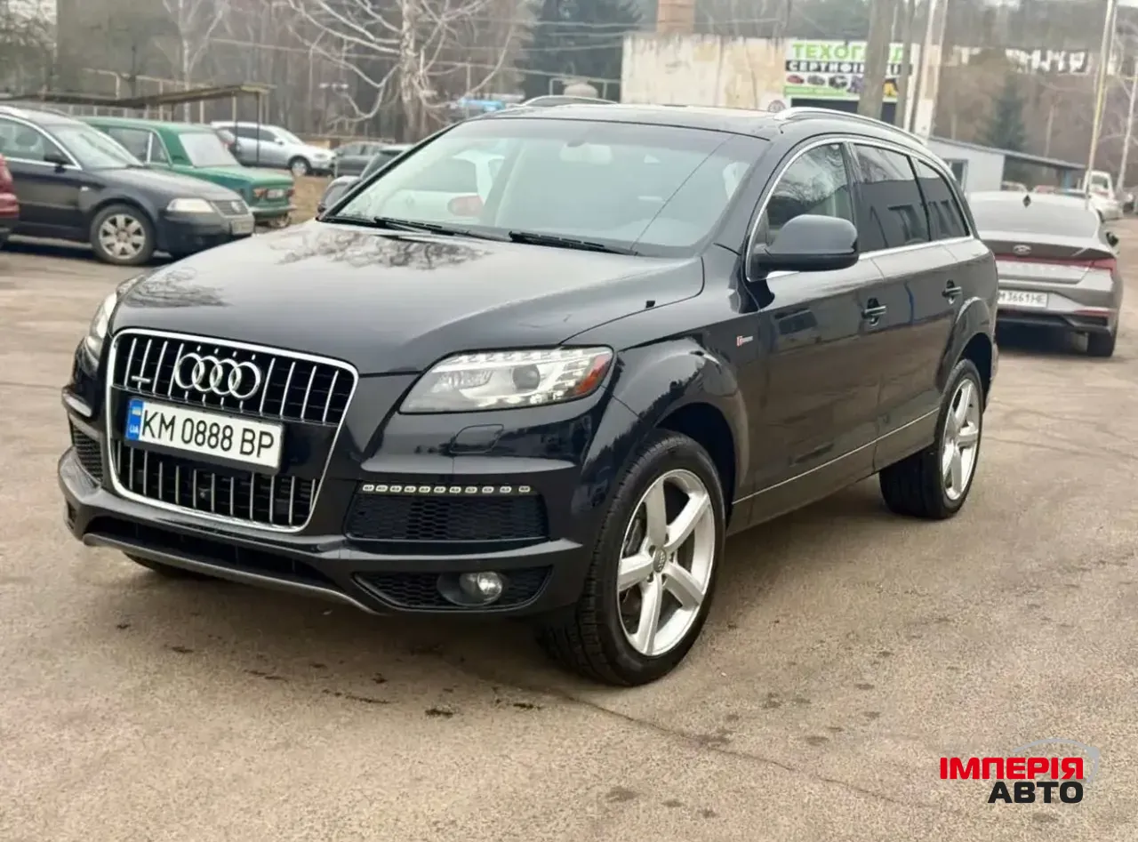 Audi Q7 - фото 1