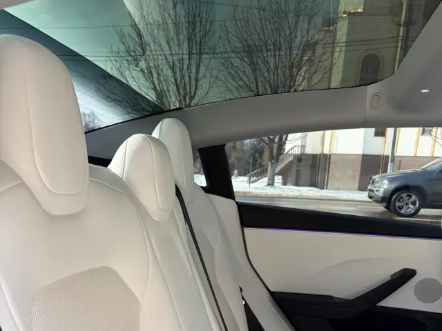 Tesla Model 3 - фото 4