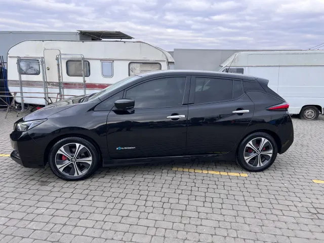 Nissan Leaf - фото 3