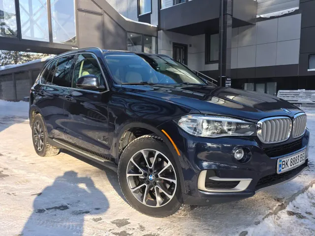 BMW X5 - фото 1