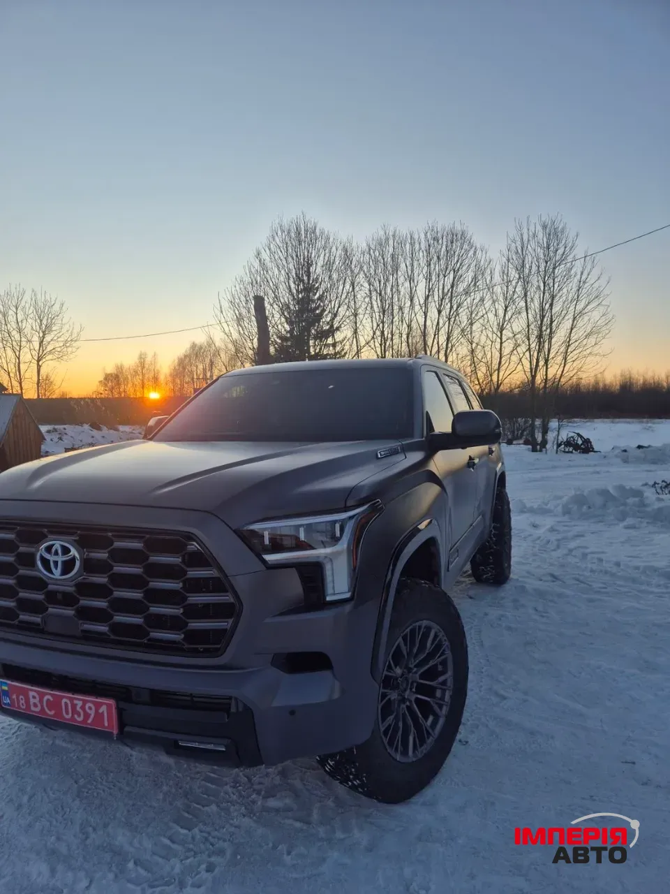 Toyota Sequoia - фото 6