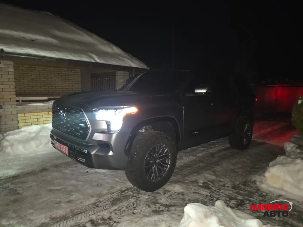 Toyota Sequoia - фото 18