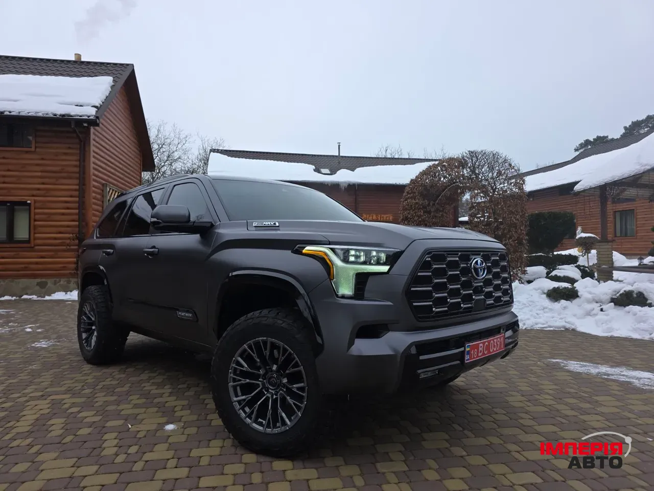 Toyota Sequoia - фото 4