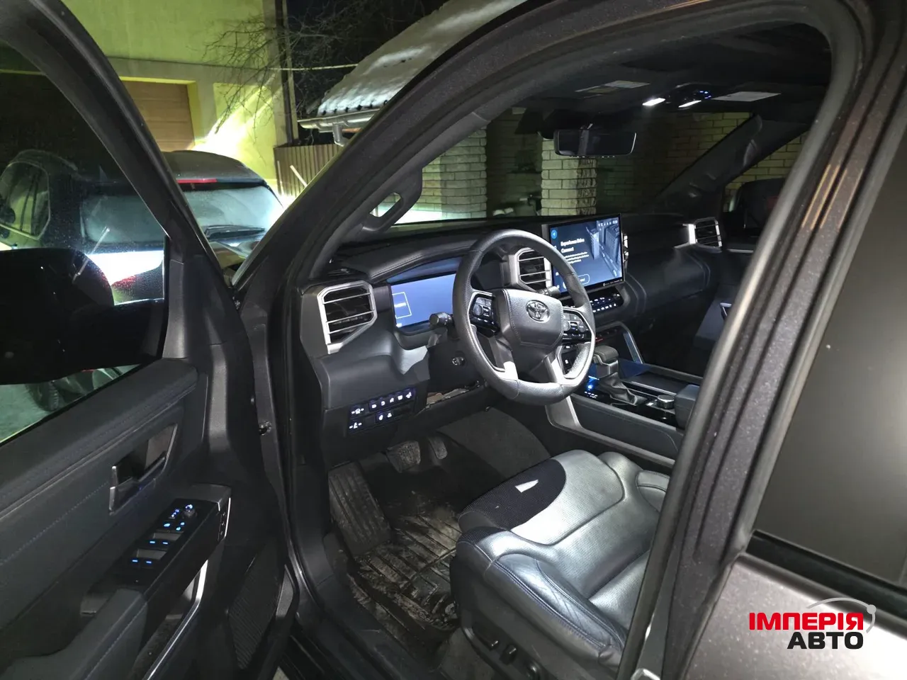 Toyota Sequoia - фото 21