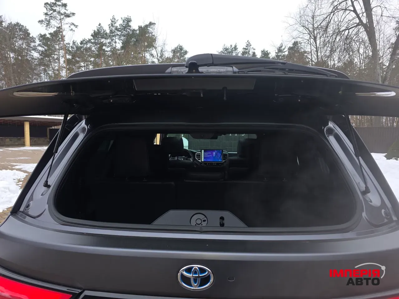 Toyota Sequoia - фото 13