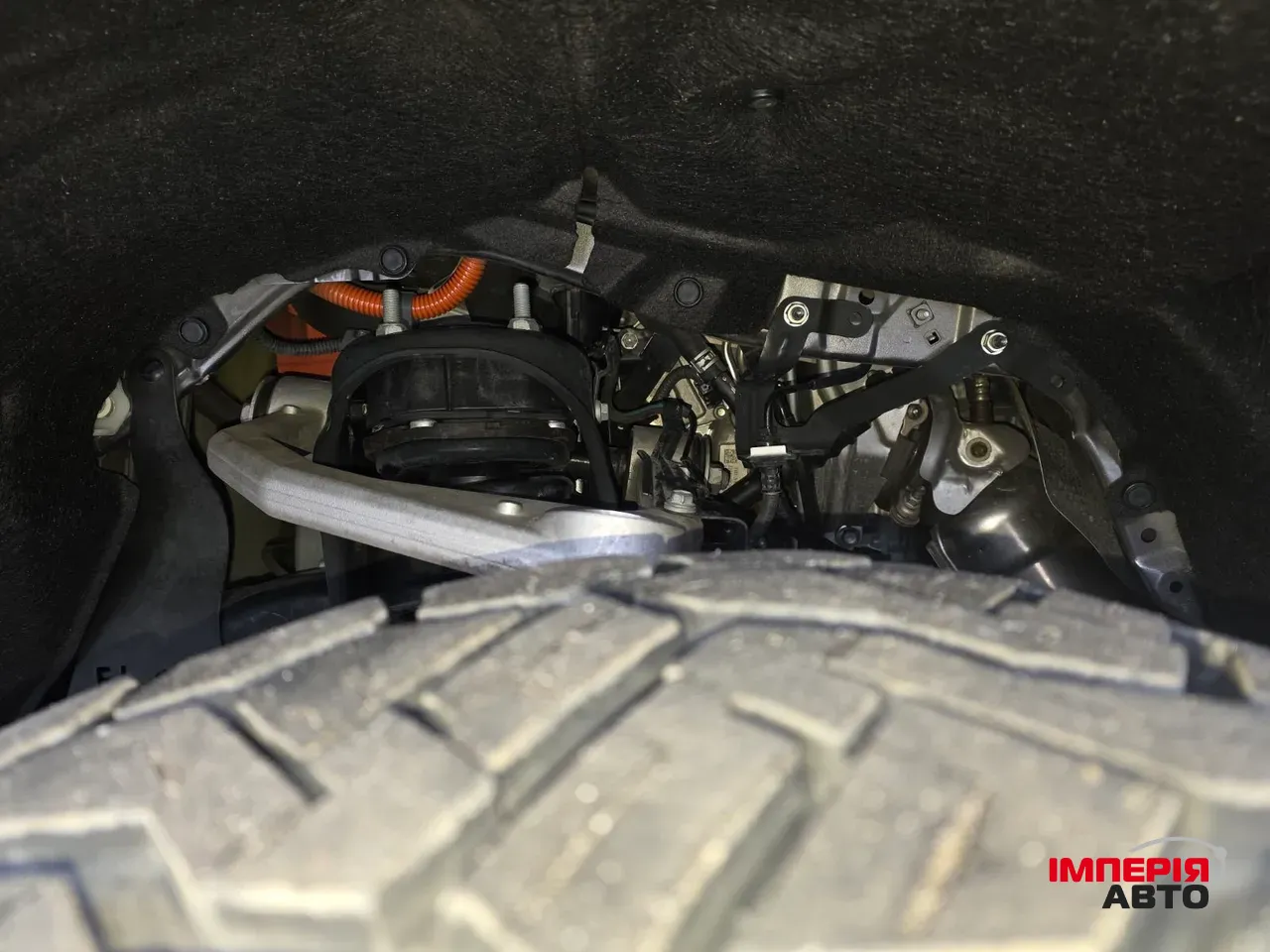 Toyota Sequoia - фото 15