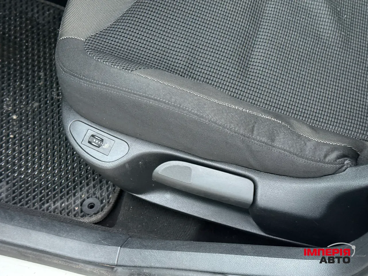 Peugeot 308 - фото 38