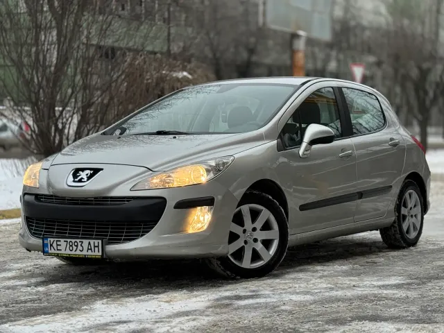 Peugeot 308 - фото 1