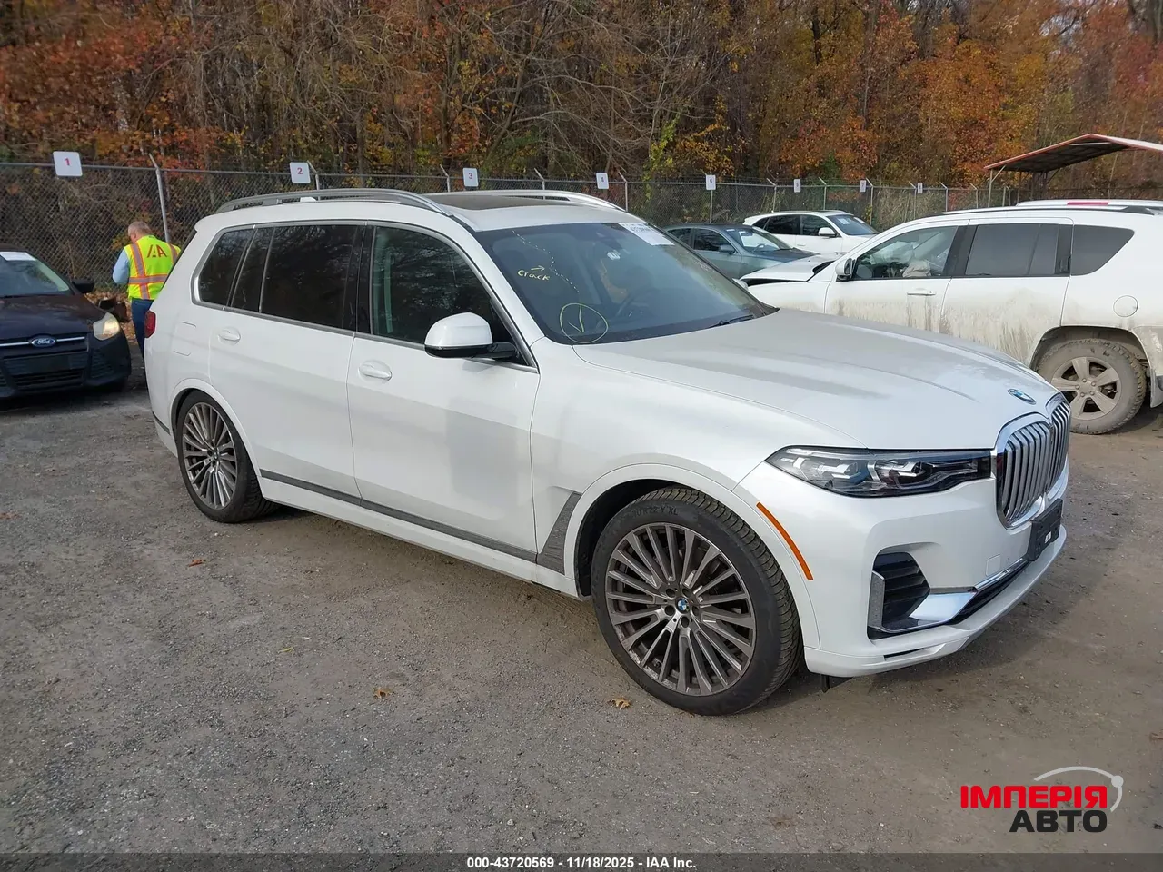 BMW X7 - фото 1