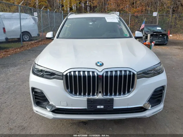 BMW X7 - фото 2