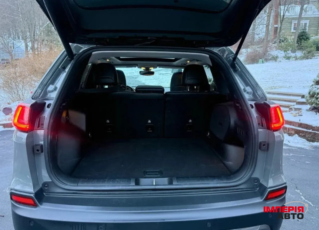 Jeep Cherokee - фото 8