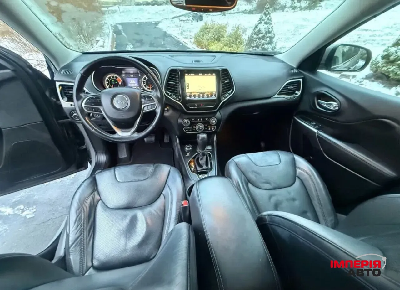 Jeep Cherokee - фото 13