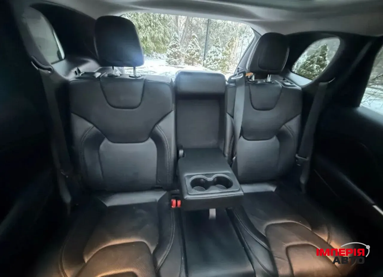 Jeep Cherokee - фото 4