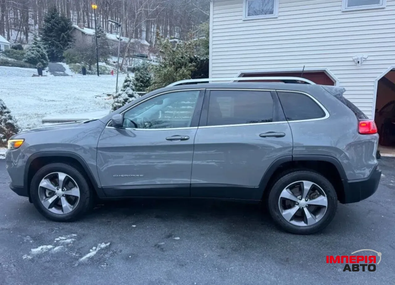 Jeep Cherokee - фото 7