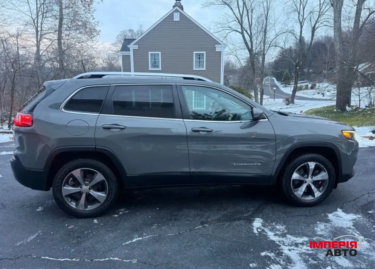 Jeep Cherokee - фото 5