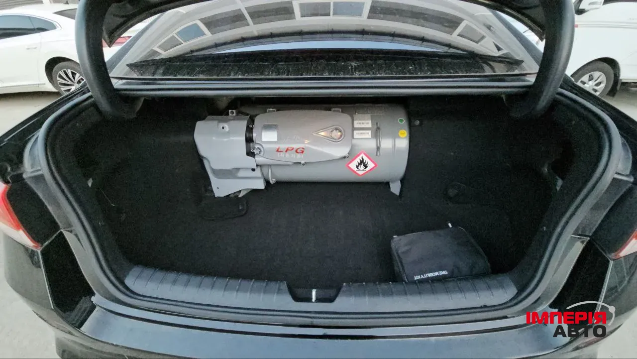 Kia K5 - фото 18