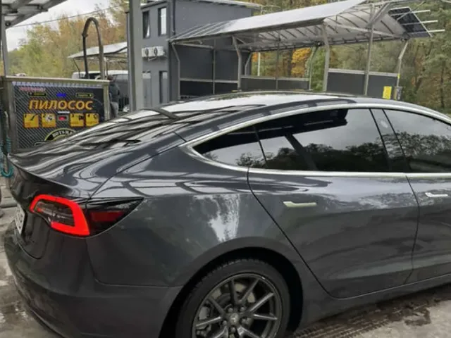 Tesla Model 3 - фото 5