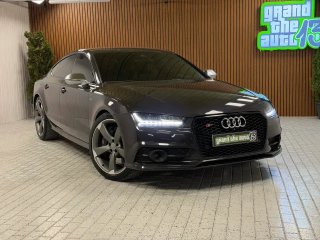 Audi S7 - фото 1