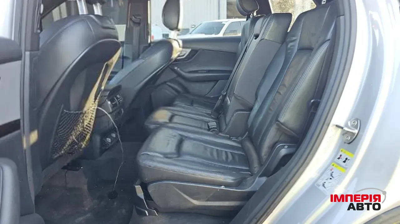 Audi Q7 - фото 13