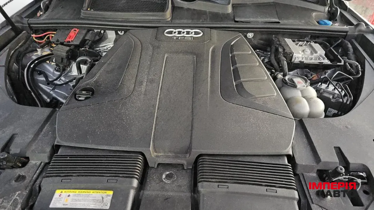 Audi Q7 - фото 14