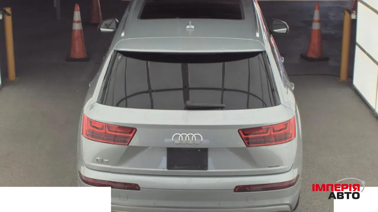 Audi Q7 - фото 6
