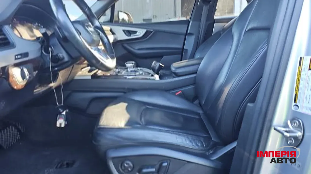 Audi Q7 - фото 9