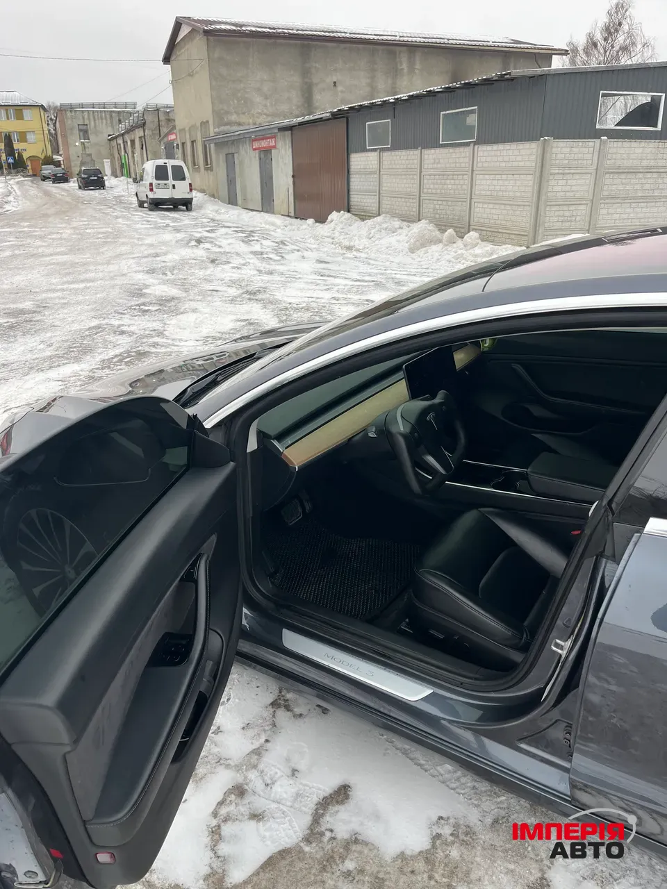 Tesla Model 3 - фото 14