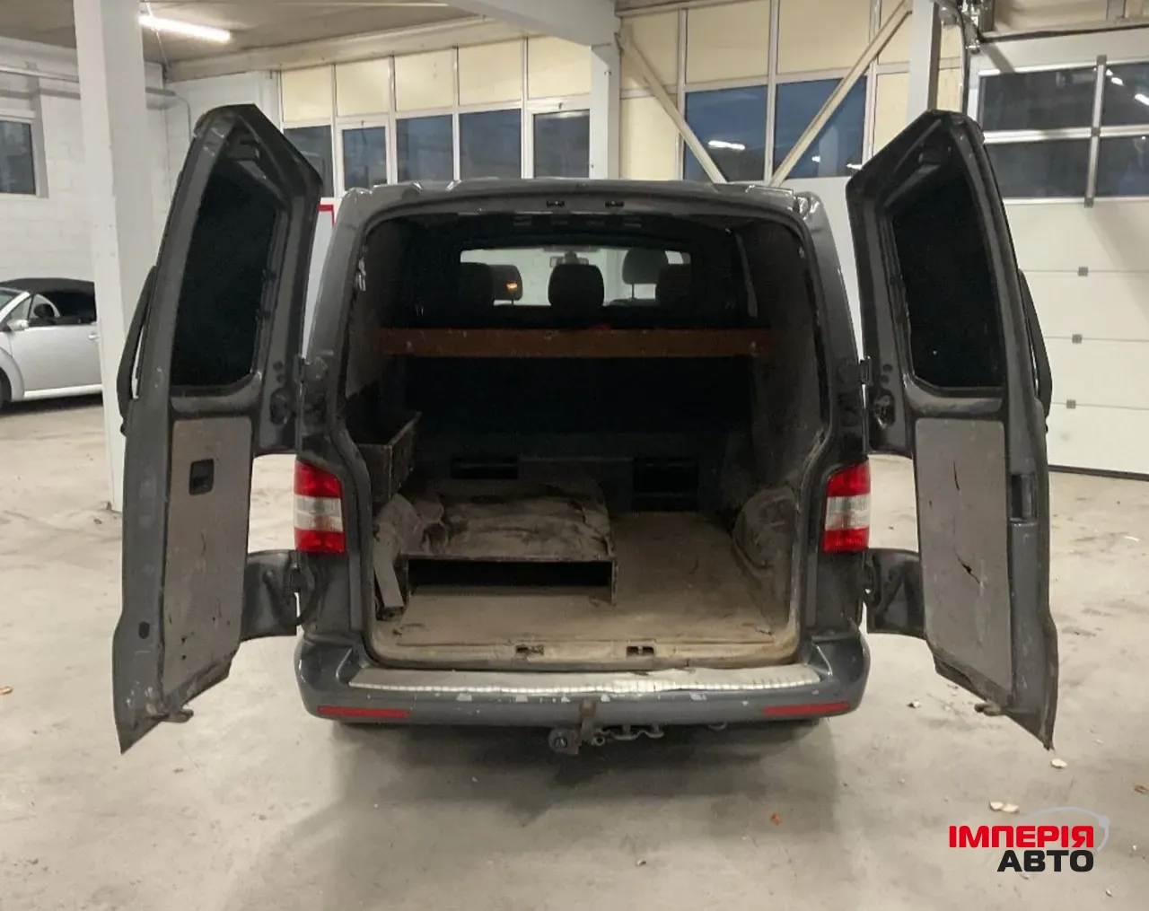 Volkswagen Transporter - фото 10