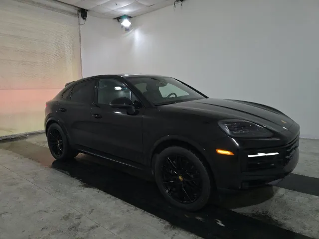 Porsche Cayenne - фото 1