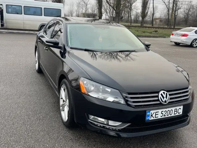 Volkswagen Passat - фото 2