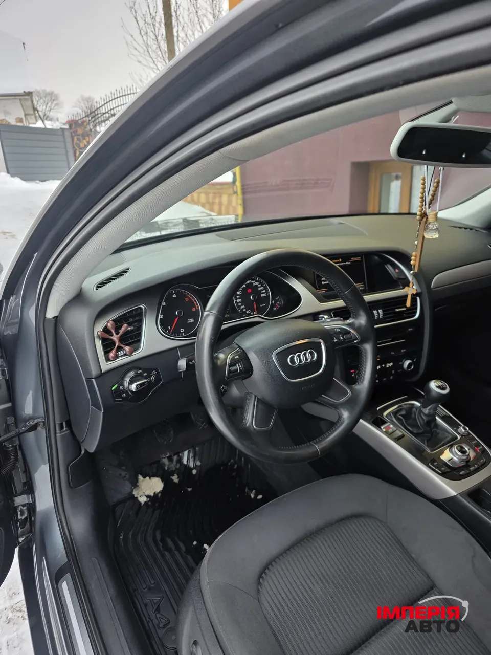 Audi A4 - фото 19