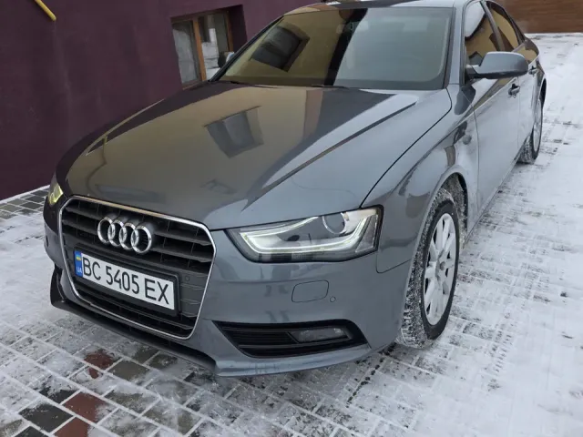 Audi A4 - фото 2