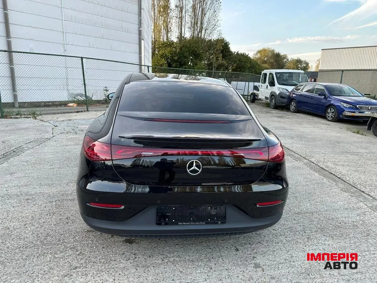 Mercedes-Benz EQE - фото 6