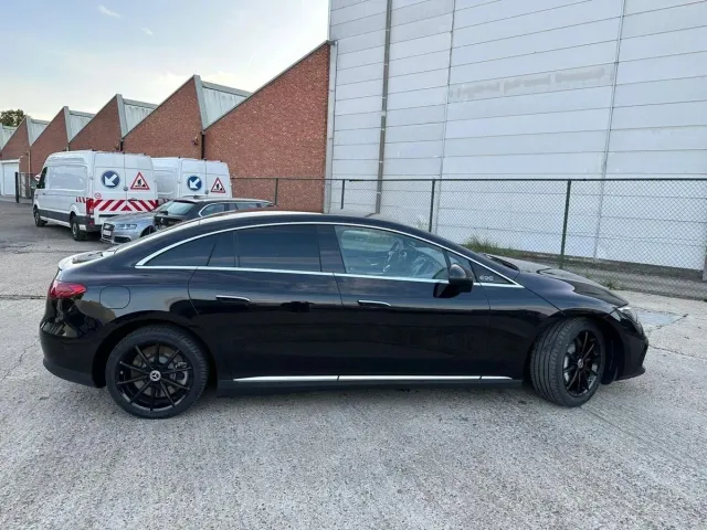 Mercedes-Benz EQE - фото 4