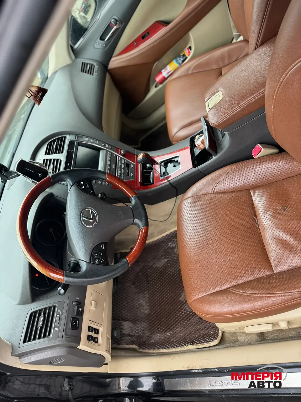 Lexus ES - фото 10