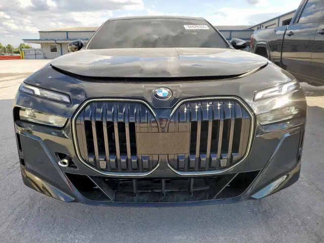 BMW 7 серії - фото 2