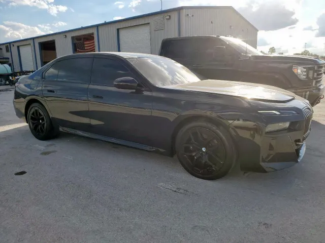 BMW 7 серії - фото 3