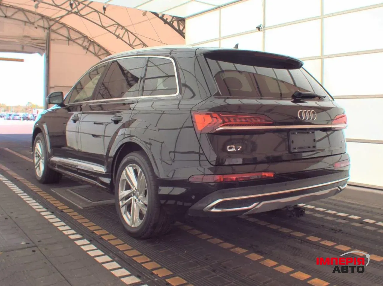 Audi Q7 - фото 4