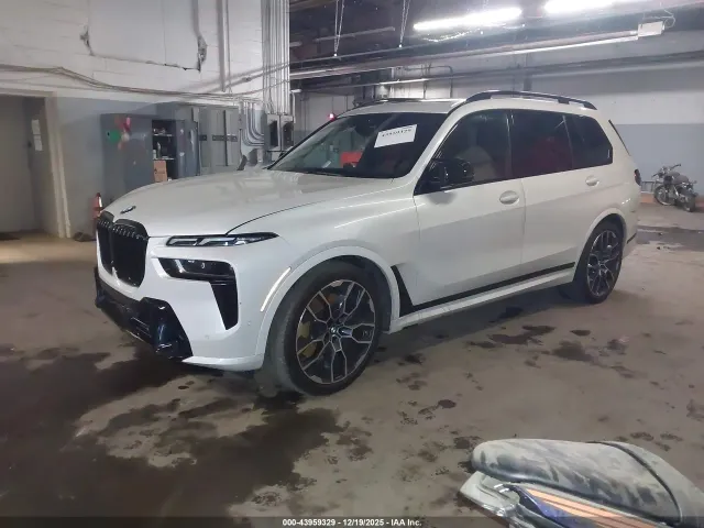 BMW X7 - фото 3