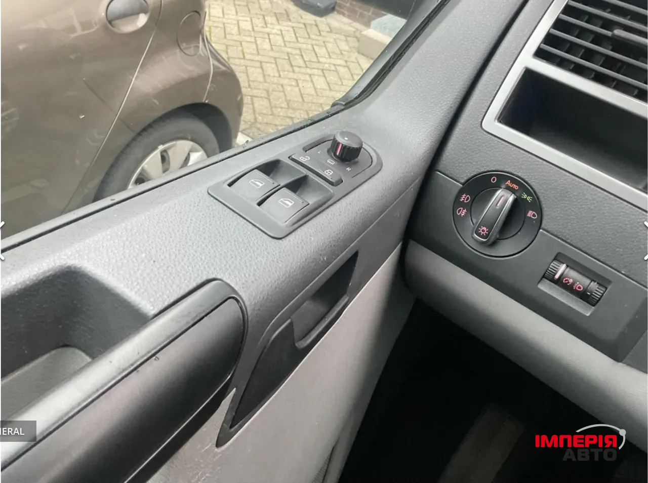 Volkswagen Transporter - фото 10