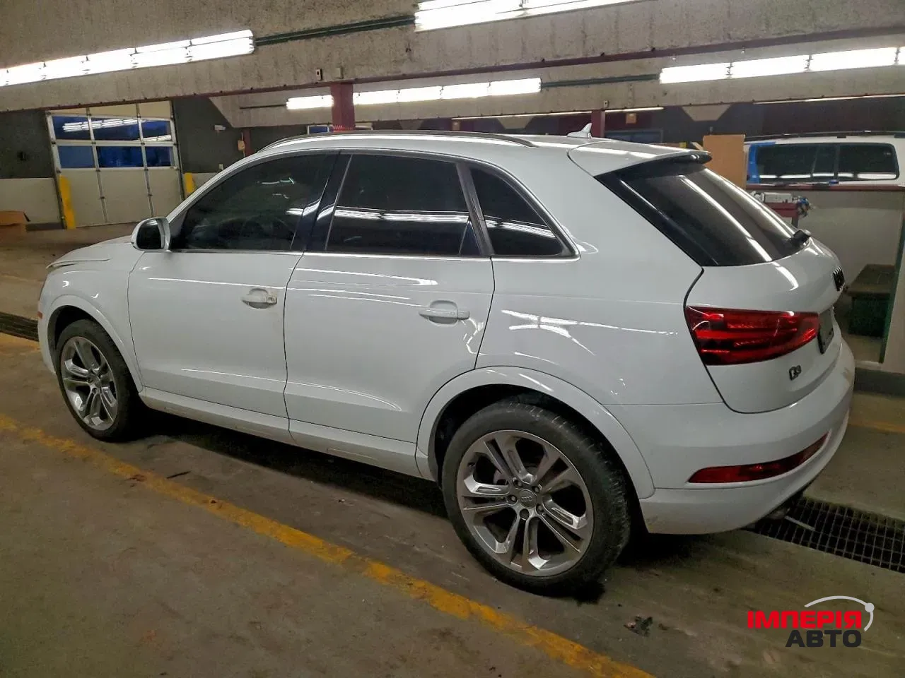 Audi Q3 - фото 4
