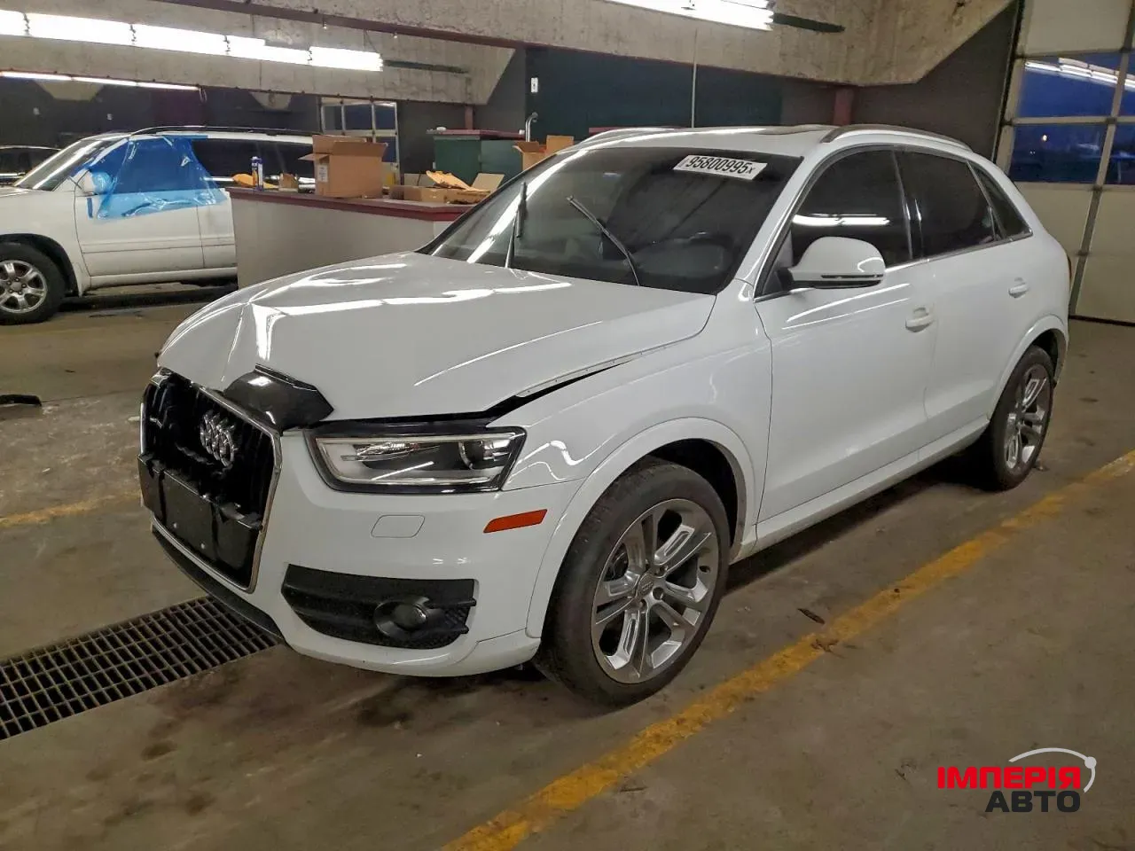 Audi Q3 - фото 1